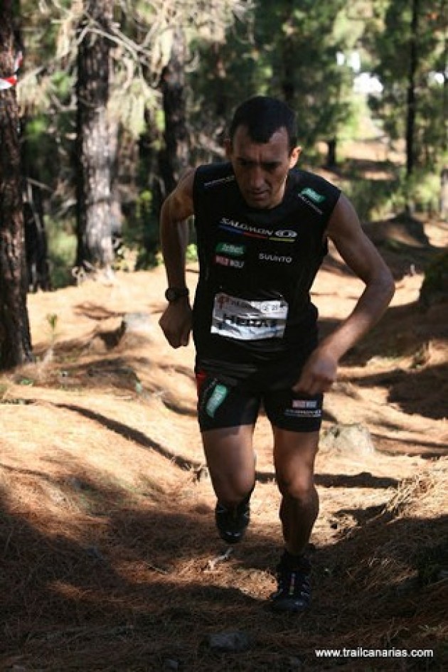 Miguel Heras comienza su temporada venciendo en la Ultra Maratón del Meridiano 